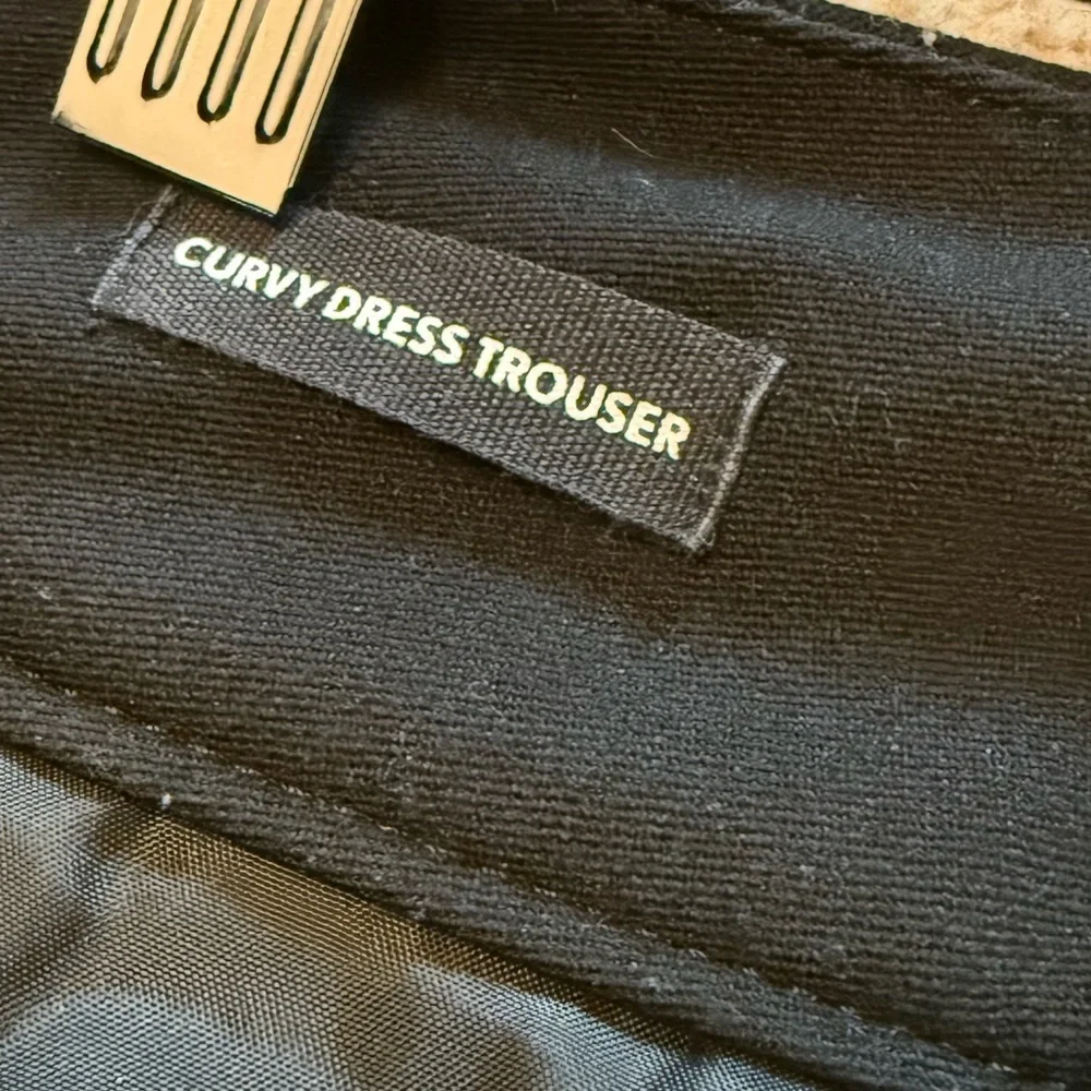 Loft Outlet | Black Curvy Dress Trouser Pants | Size 6 - Picture 7 of 8